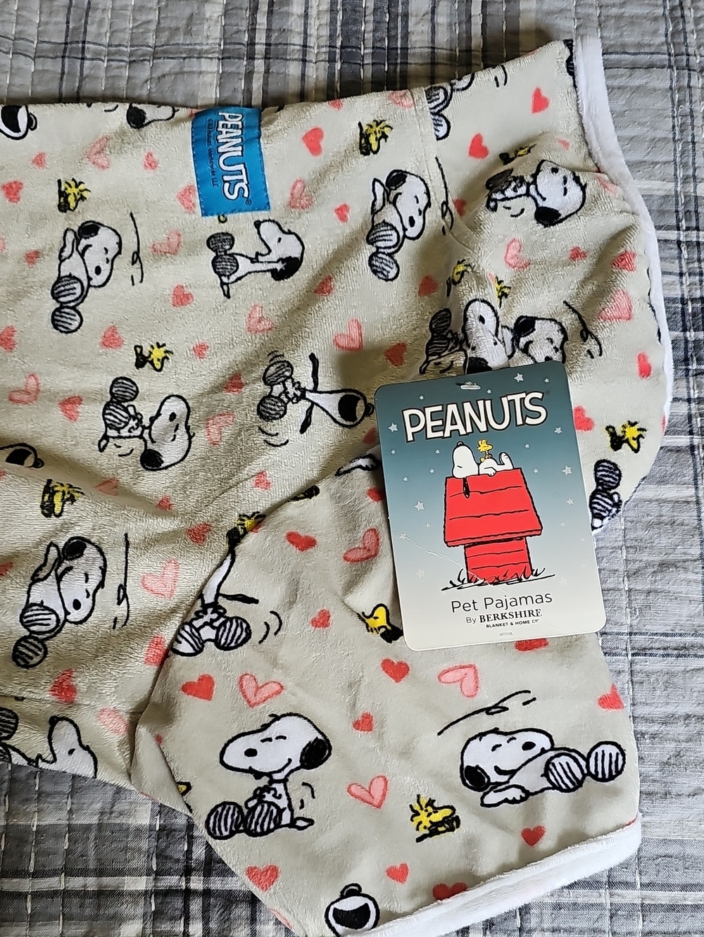 Peanuts Snoopy Dog Pajamas Size Large NWT